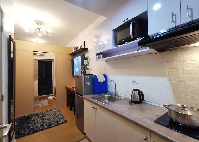 Apartment Lot's Pad Nr Bgc *