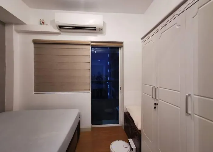 Lot's Pad Nr Bgc Apartment Manila
