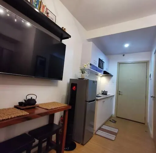 Lot's Pad Nr Bgc * Manila
