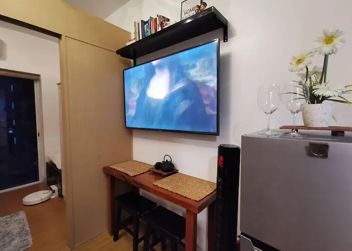Lot's Pad Nr Bgc Apartment