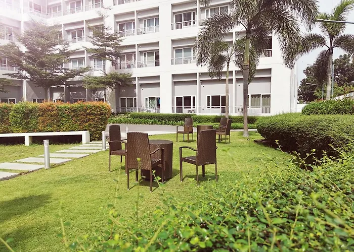 Lot's Pad Nr Bgc Apartment *